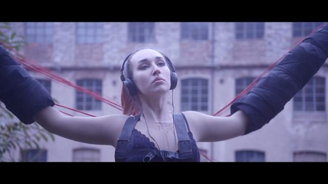 Foto_Ali_Performance3