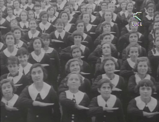 Femmine Folle Polvere D'archivio 2